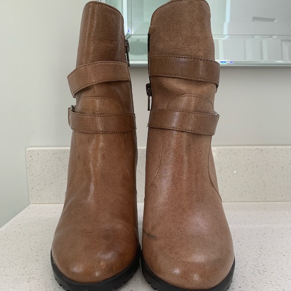 NWT me too Booties - Picture 2 of 8